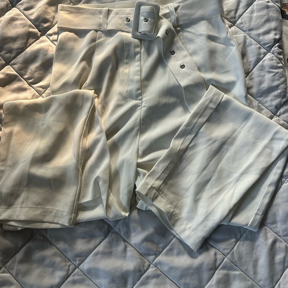 SHEIN Cream Women's Trousers with Belt